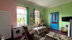Casă cu teren de 1.025 mp Lumina | 4 camere | Potențial excelent de renovare  - imagine 14