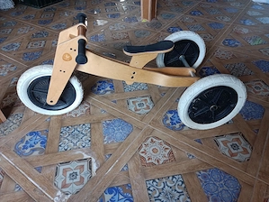 Bicicletă de echilibru Wishbone Desing.