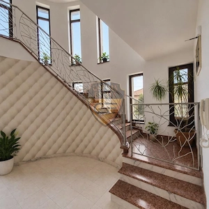 Vilă cu piscină, 470 mp utili, teren 600 mp, Agigea – aproape de mare - imagine 4