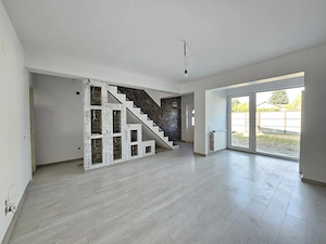 Oferta vanzare parte din duplex P+M Pitesti, 138000 EURO - imagine 10