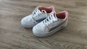 Puma Hello Kitty originali mărimea 38 cu 24 cm lungimea talpii