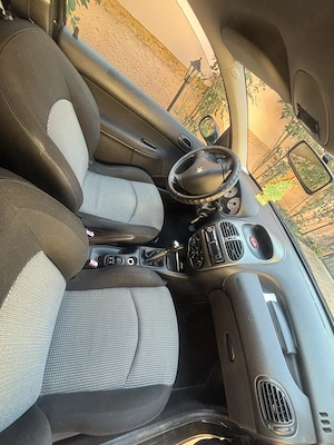 Peugeot 206 1.1 benzină, 60 CP, 2  km, 1124 cm , hatchback, ideală pentru oraș - imagine 4