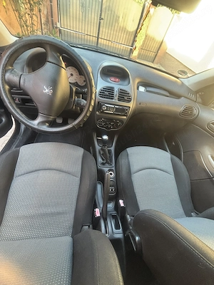 Peugeot 206 1.1 benzină, 60 CP, 2  km, 1124 cm , hatchback, ideală pentru oraș - imagine 5