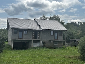 Casa cu teren generos de vanzare, 3000 mp, Com. Mica