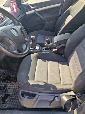 Vând Skoda Octavia 2 1,9 D - imagine 10