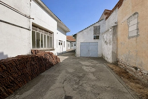 Casă din cărămidă, 6 camere, zona Pârneava, str. Eftimie Murgu - imagine 2