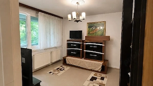 Vand apartament 3 camere decomandat zona Straja-Piata Resita