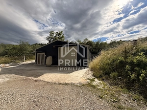 EXCLUSIVITATE PRIME IMOBILIARE | CRAMĂ COMPLET UTILATĂ + TEREN 2.400 MP | CRICAU - imagine 4