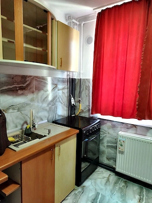 Apartament 2 camere, 50 mp, mobilat și utilat, cu balcon închis   Cehu Silvaniei - imagine 4