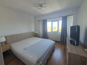 De închiriat apartament cu 3 camere   Zona Lipovei - imagine 3