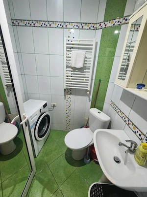 Ap 4 cam, etaj 1, mobilat si utilat, ultracentral Piata mare. - imagine 8