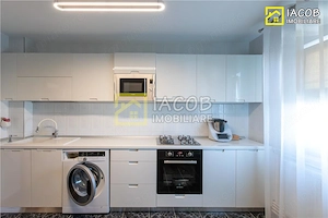 Apartament 3 camere decomandate, central,str. 9 Mai Bacau - imagine 11