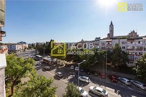 Apartament 3 camere decomandate, central,str. 9 Mai Bacau - imagine 3