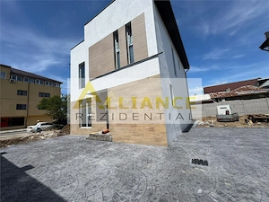 Vila 5 camere || teren 300 mp || Sos Oltenitei - imagine 12