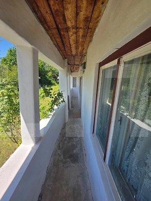 Casa tărănească in centru Hătuica - imagine 3