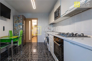 Apartament 3 camere decomandate, central,str. 9 Mai Bacau - imagine 12