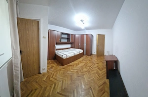 Proprietar - Vând garsonieră cf., etaj 4 10, bloc reabilitat termic, zona Postăvarului   Titan - imagine 5