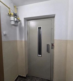 Vand apartament cu 3 camere si 3 balcoane Zona centru Ferdinand NU COLABOREZ CU AGENȚII IMOBILIARE  - imagine 5
