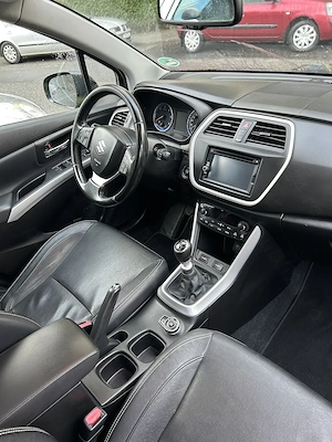 Suzuki SX4 S-Cross 1.6 DDiS ALLGRIP 4x4, 2013 - imagine 6