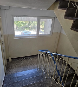 Vand apartament cu 3 camere si 3 balcoane Zona centru Ferdinand NU COLABOREZ CU AGENȚII IMOBILIARE  - imagine 7