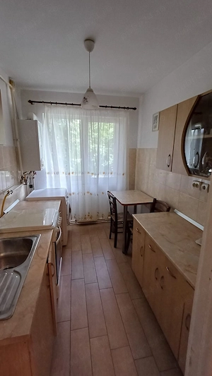 Apartament 2 camere decomandate, etaj 2, balcon, Micro 14, Str. Neajlov