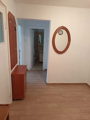 Apartament 2 camere decomandate, etaj 2, balcon, Micro 14, Str. Neajlov - imagine 2