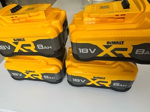 Acumulator Dewalt XR 18V 8Ah DCB1880