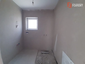 Casa cu 5 camere de vanzare in Dumbravita - imagine 3