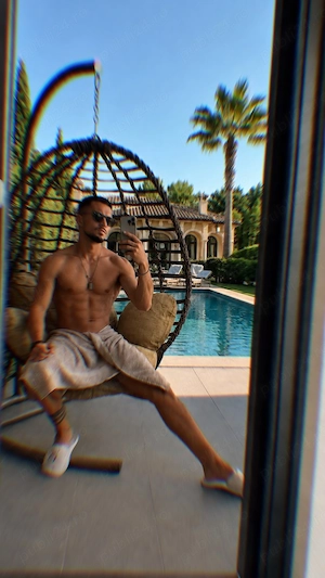 TopBoy Masseur HappyEnd