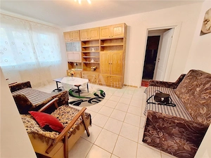 Apartament 2 semidecomandate, parter, mobilat, zona Narcisa - imagine 3