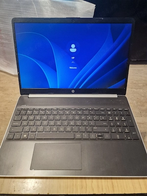 Laptop HP 15s FQ1021Nq
