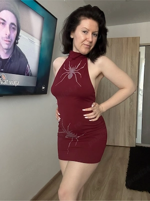 MILF 37   show web, confirmare video pe WhatsApp