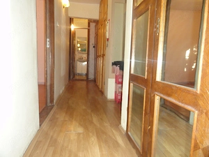 Apartament 4 camere decomandat, 2 bai, 2 balcoane, etaj 3 Micalaca - Miorita, 93 mp, centrala pe gaz - imagine 7