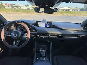 Mazda 3 Hathback 2020 1.8D Automata Business Executive  - imagine 5