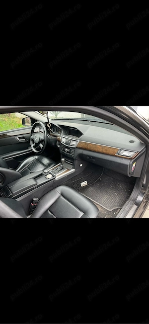 vand mercedes e 220 disel an 2012  se aude ceva la moror cind se incalzeste  - imagine 7