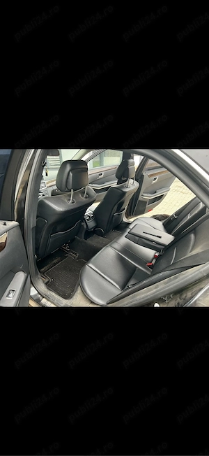 vand mercedes e 220 disel an 2012  se aude ceva la moror cind se incalzeste  - imagine 6