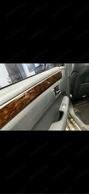 vand mercedes e 220 disel an 2012  se aude ceva la moror cind se incalzeste  - imagine 4