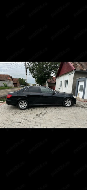vand mercedes e 220 disel an 2012  se aude ceva la moror cind se incalzeste 