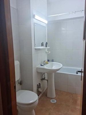 De inchiriat: APARTAMENT spatios 3 CAMERE DECOMANDAT, Calea Calarasi - Hyperion, Bucuresti - imagine 6