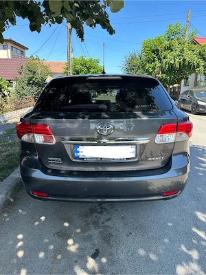 Toyota Avensis Break 2.2 diesel - imagine 4