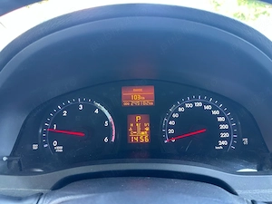 Toyota Avensis Break 2.2 diesel - imagine 2