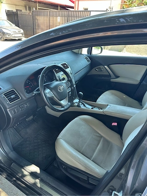 Toyota Avensis Break 2.2 diesel - imagine 7