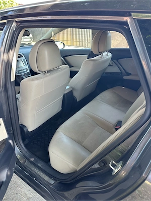 Toyota Avensis Break 2.2 diesel - imagine 8