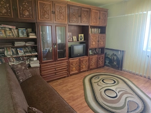 Vand apartament 3 camera Tandarei