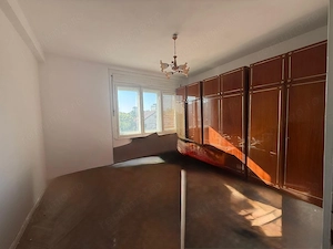 Apartament spațios 3 camere, zona centrala Take Ionescu / Str. Bucuresti - imagine 2