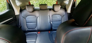Vând autoturism tip SUV, MG ZS 1.0T GDI 111 CP, Turbo injecție directă, cutie manuală cu 6 trepte  - imagine 8