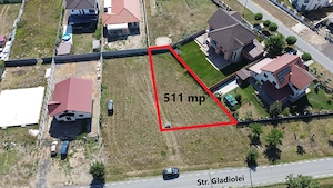 Parcela la asfalt cu zona verde mare in fata parcelei. 0% Comision prin Poremo Imobiliare