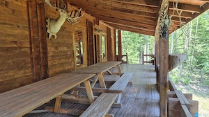 DOMENIU DE 2.1 HA CU 2 CABANE, LAC SI PADURE - OPORTUNITATE PENTRU TURISM SI RETREATURI - imagine 13
