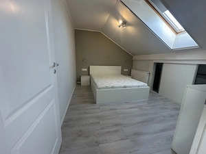 Proprietar - inchiriez apartament cu 3 camere in suprafata utila de 101 mp - imagine 2