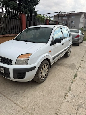 vand Ford an 2009 pret 5000  roni - imagine 5